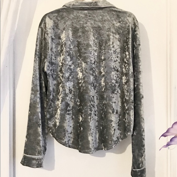 Forever 21 Velvet Pyjamas - Picture 5 of 7